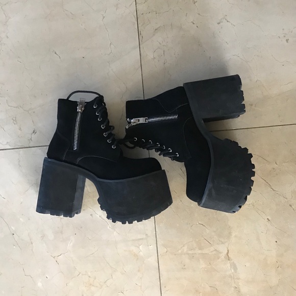 ***SOLD***Unif dawson boots 7 - Picture 2 of 3